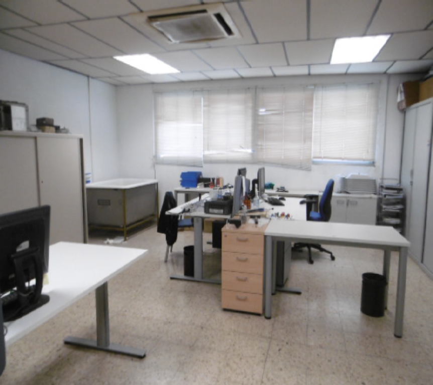 Imagen 3 de Nave industrial en Venta en Colmenar Viejo Madrid