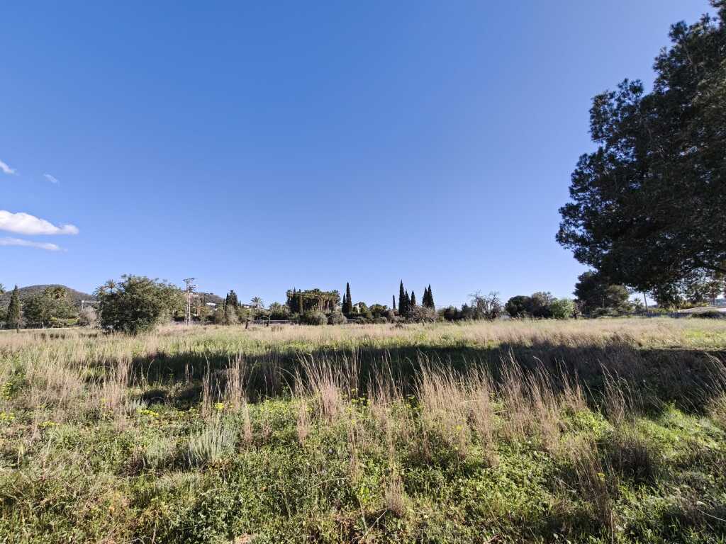 Imagen 2 de Suelo urbanizable en Venta en Santa Eulalia Del Rio Baleares