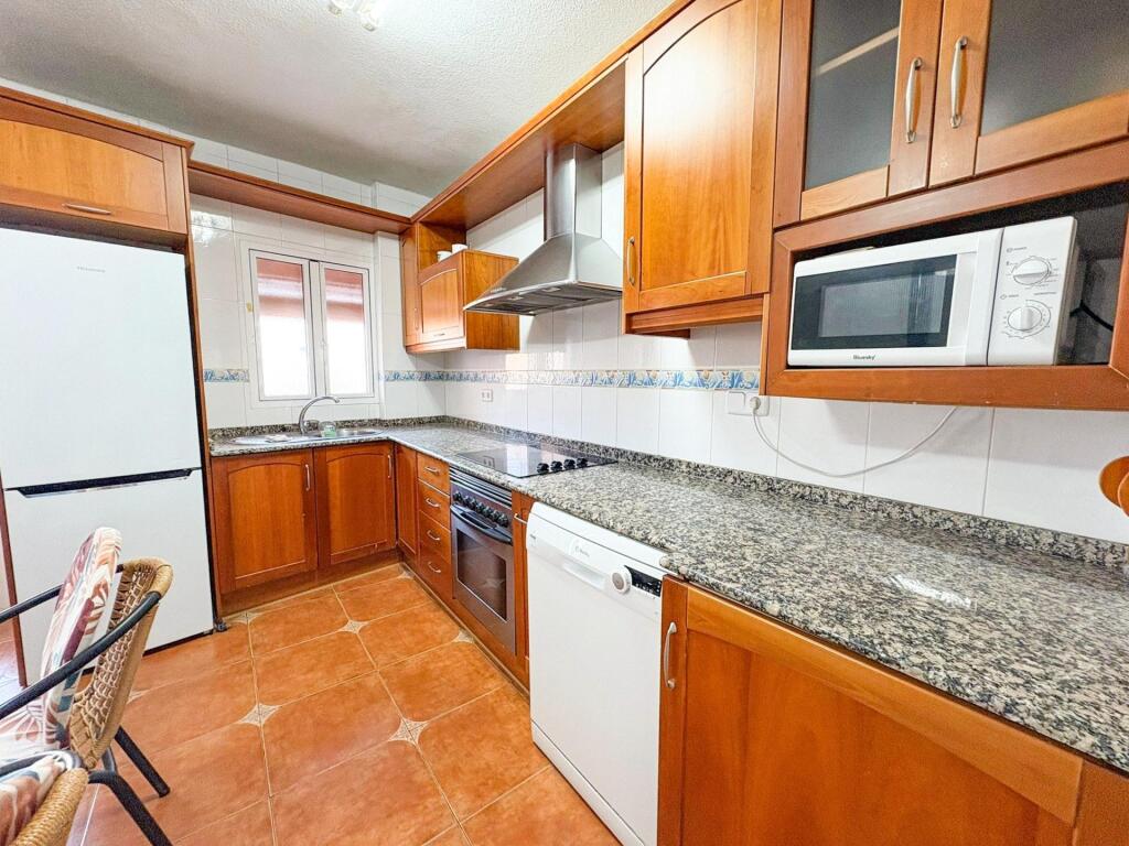 Imagen 4 de Hazlo tuyo: Encantadora casa de dos plantas con patio privado en Molina de Segura.
