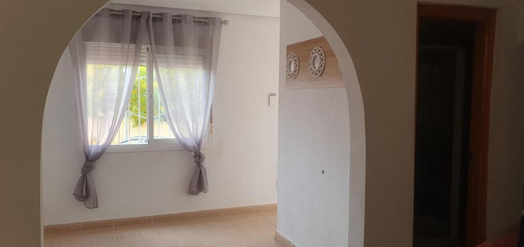 Imagen 2 de ¡Oportunidad  en Montecid! Chalet adosado?