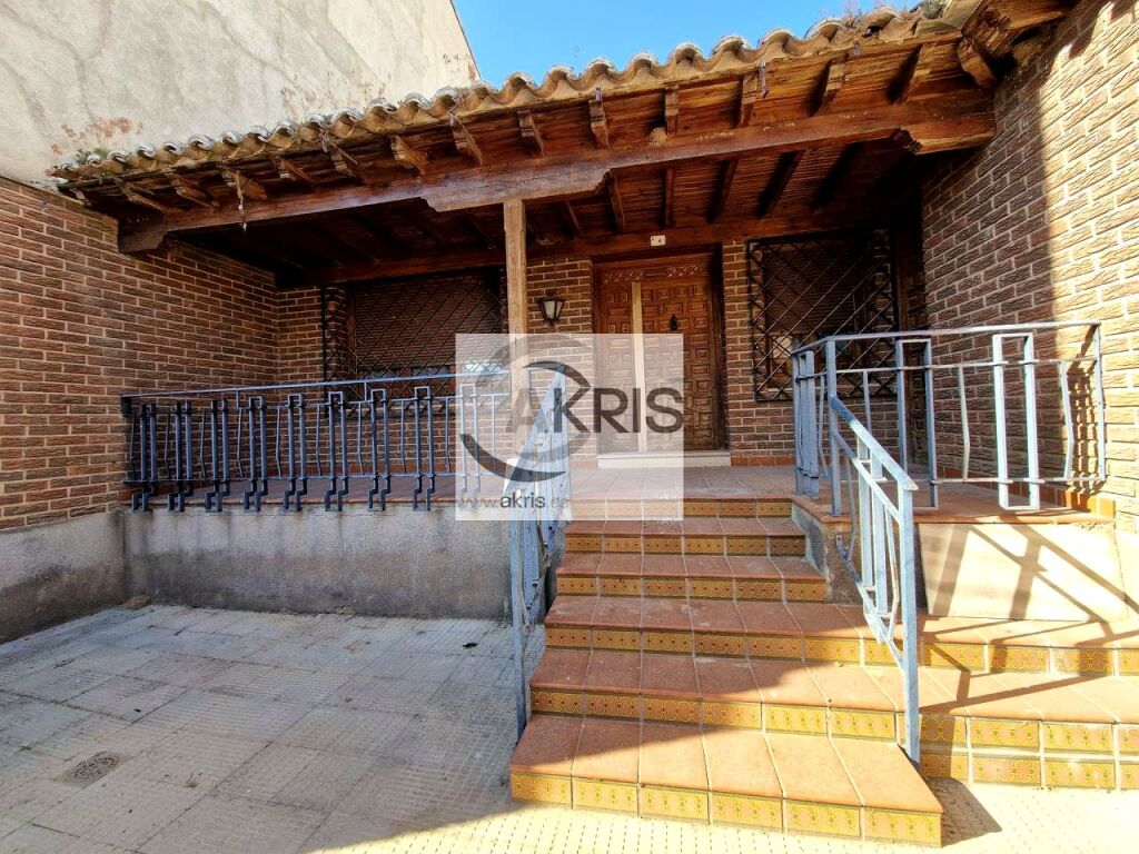 Imagen 2 de Adosado en venta en MOCEJON de 207 m2