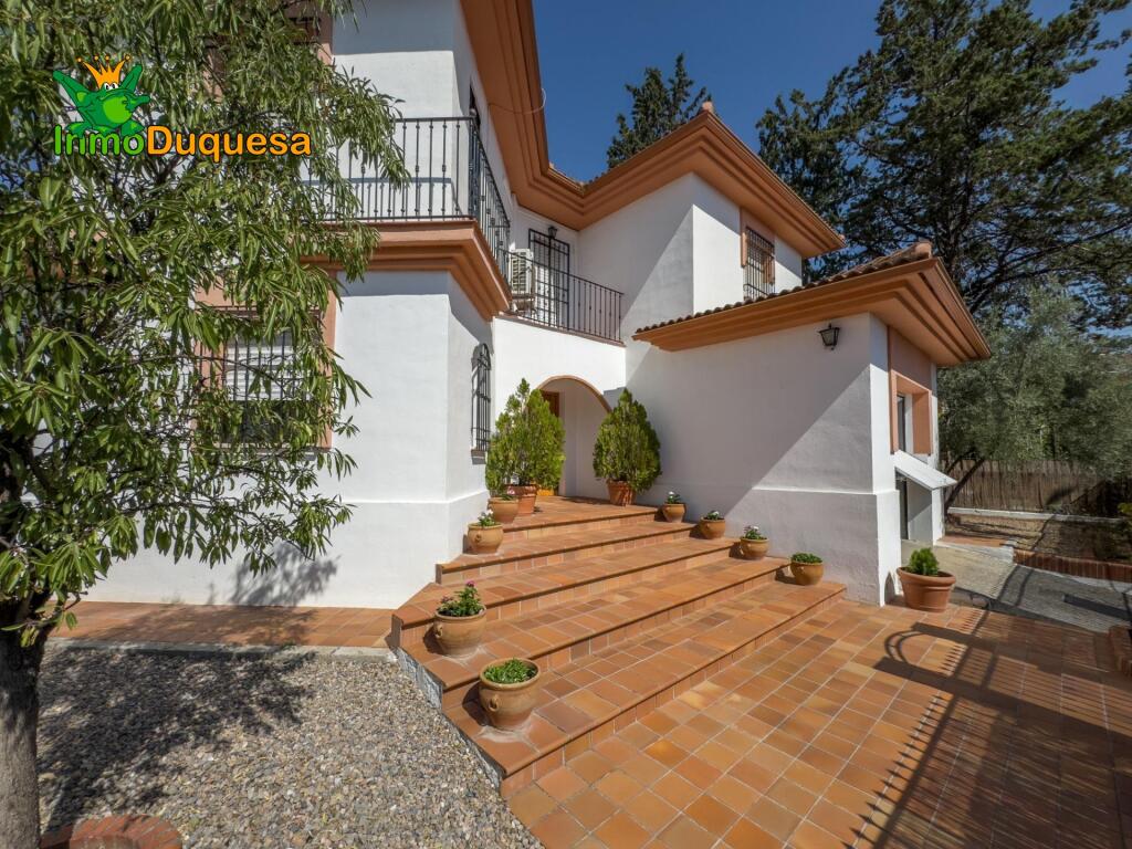 Imagen 2 de CHALET INDEPENDIENTE EN LA PRESTIGIOSA URBANIZACION PANTANO DE CUBILLAS