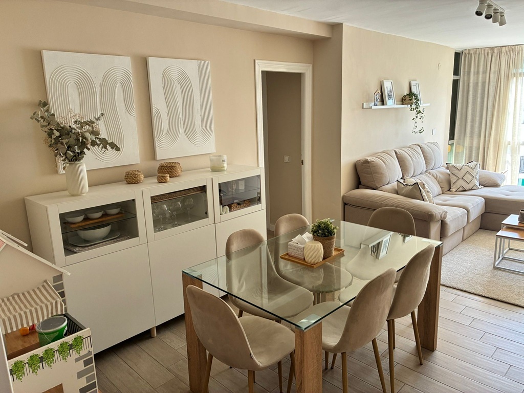 Imagen 4 de EN VENTA PISO TOTALMENTE REFORMADO EN ESTEPONA!!!!!