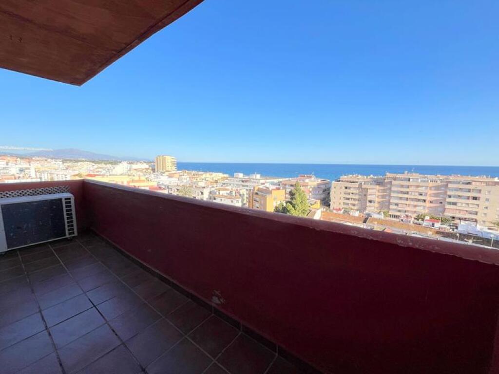 Imagen 3 de GRAN OCASIÓN:  PISO DE 2 DORMITORIO EN EL PUERTO DE ESTEPONA