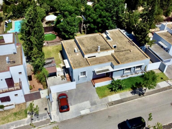 Imagen 2 de Chalet en Almensilla con piscina