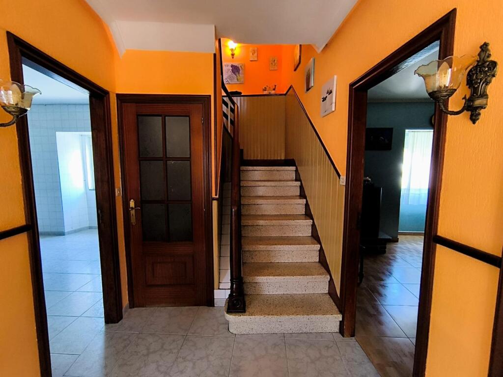 Imagen 2 de ¡Tu refugio junto al mar te espera en Porto do Son!
