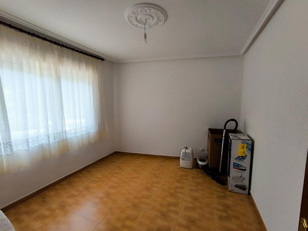 Imagen 3 de ¡Tu refugio junto al mar te espera en Porto do Son!