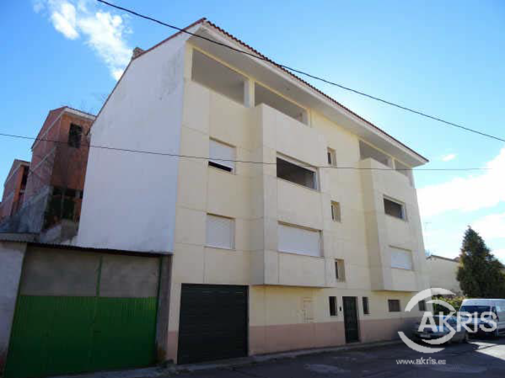 Imagen 3 de 10 chalets y edificio de 6 pisos en venta en Recas