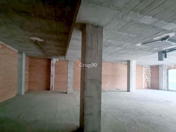 Imagen 4 de VENTA DE LOCAL COMERCIAL A PIE DE CALLE EN CAPPONT