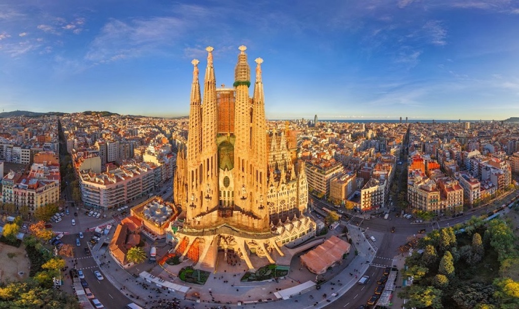 Imagen 3 de BARCELONA. Finca de apartamentos turísticos. En perfecto estado.