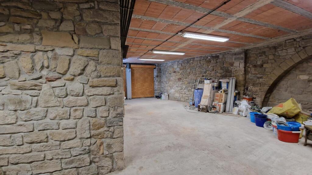 Imagen 4 de LOCAL COMERCIAL EN ALQUILER POR ZONA PLANA DE L'OM DE MANRESA
