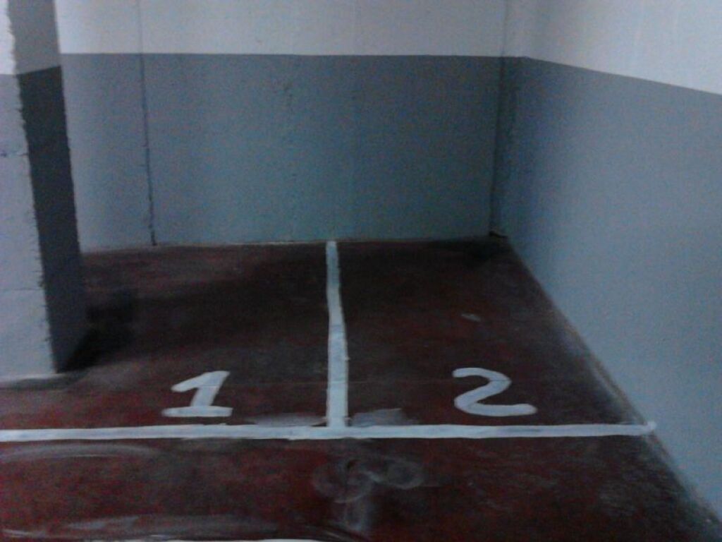 Imagen 2 de PLAZA DE PÁRKING MEDIANA EN VENTA ZONA BASES DE MANRESA.