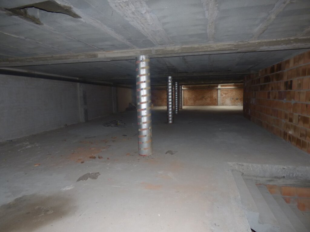 Imagen 2 de LOCAL DE 330m2 EN ALQUILER EN EL CENTRO DE MANRESA DIÁFANO