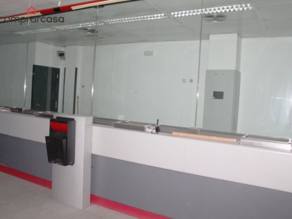 Imagen 2 de LOCAL COMERCIAL DE 250M2 EN EL CENTRO DE LLEIDA