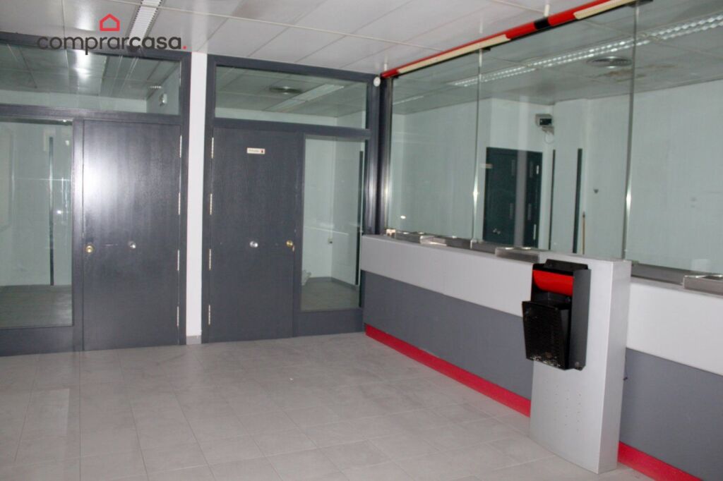 Imagen 3 de LOCAL COMERCIAL DE 250M2 EN EL CENTRO DE LLEIDA