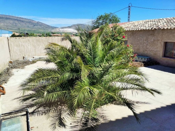 Imagen 2 de Casa de pueblo en Venta en Caudete Albacete
