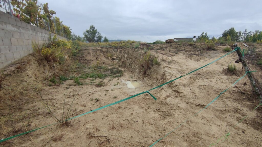 Imagen 3 de TERRENO SEMIPLANO EN VENTA EN LA URBANIZACIÓN DE RIVER PARK DEL PONT DE VILOMARA.