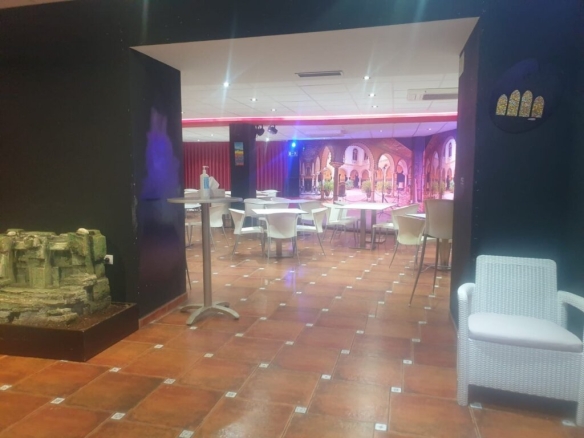 Imagen 2 de Local / Salón de fiestas en ZONA TURISTICA -