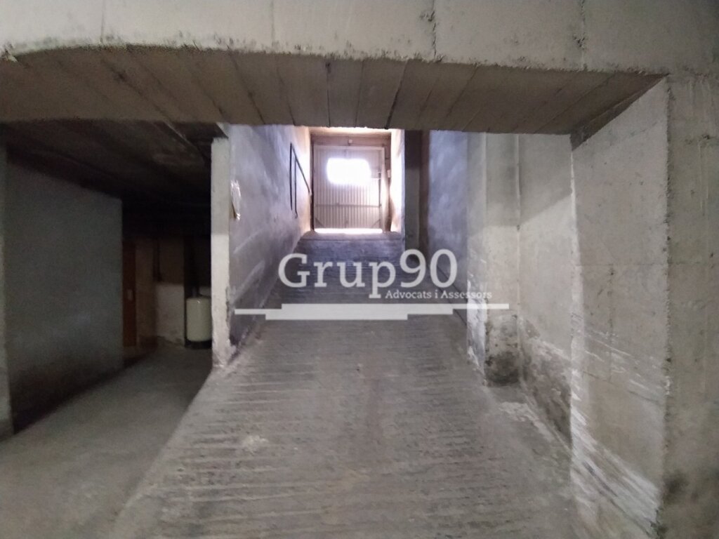Imagen 2 de SE VENDE PLAZA DE PARQUING EN ROVIRA ROURE