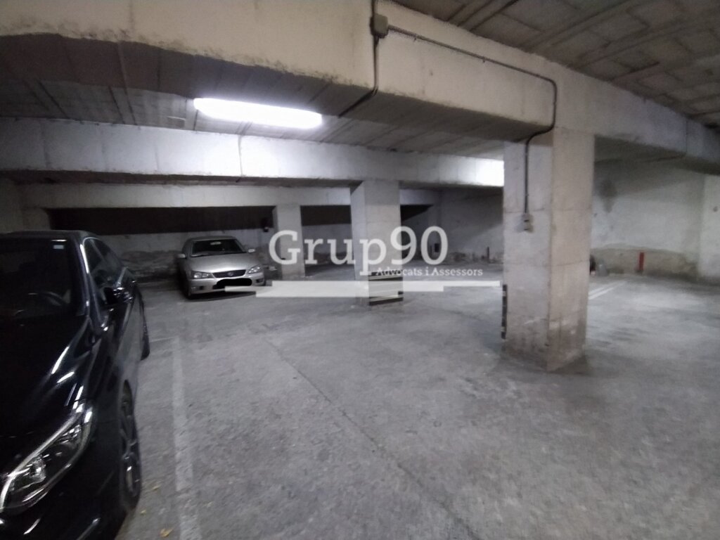 Imagen 3 de SE VENDE PLAZA DE PARQUING EN ROVIRA ROURE