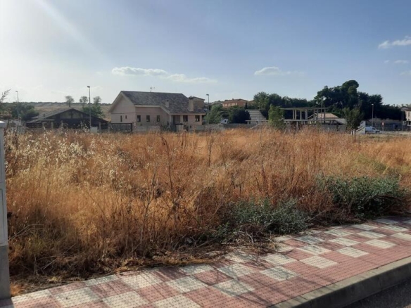 Imagen 3 de Parcela en venta en zona centro de Cobisa