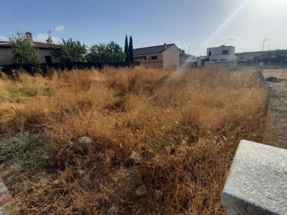 Imagen 4 de Parcela en venta en zona centro de Cobisa