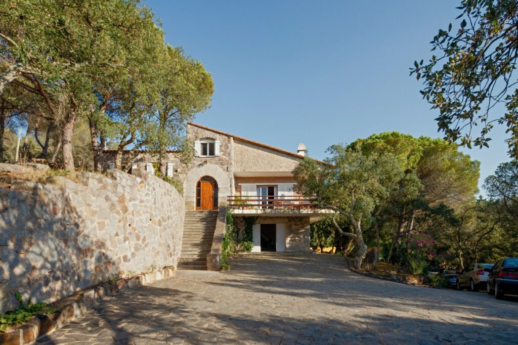 Imagen 2 de Espectacular casa con 2 Hectáreas de terreno y gran piscina en Castell d'Aro/S'Agaró