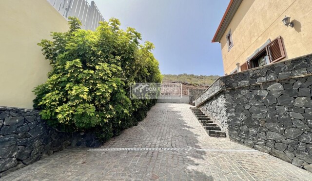 Imagen 4 de Casa-Chalet en Venta en Adeje Santa Cruz de Tenerife