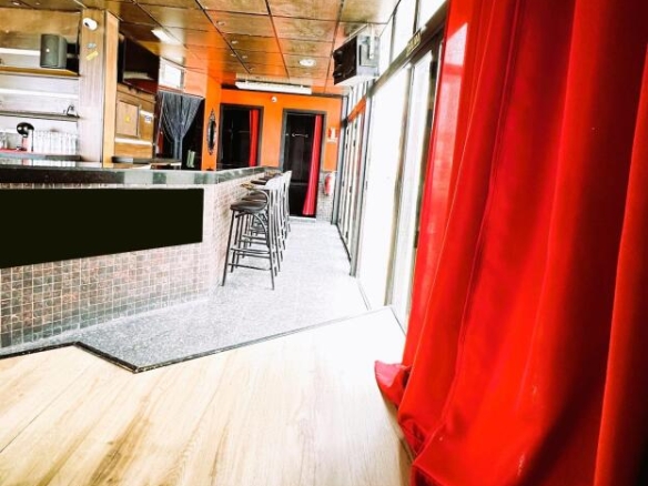 Imagen 3 de 2 Locales en venta