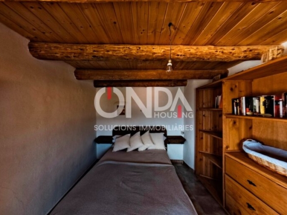 Imagen 3 de IMPRESIONANTE MASIA DE PATRIMONIO CULTURAL EN EL CENTRO DE ESTAVILL CON HUERTO ( VALL FOSCA)