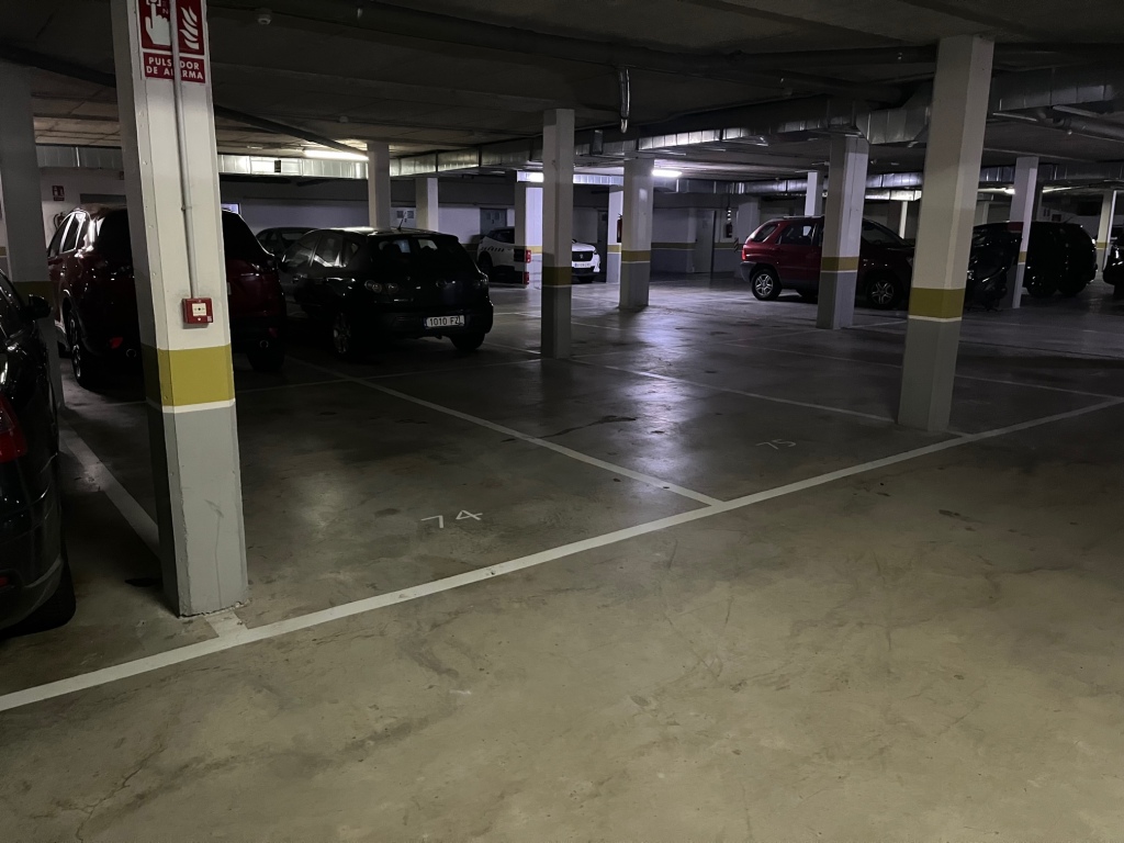 Imagen 4 de Parking coche en Venta en Vitoria Álava ZABALGANA