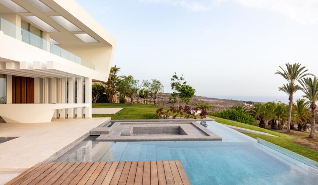 Imagen 2 de Solar urbano en Venta en Guia De Isora Santa Cruz de Tenerife