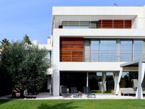 Imagen 4 de Fantástica casa seminueva junto colegios internacionales