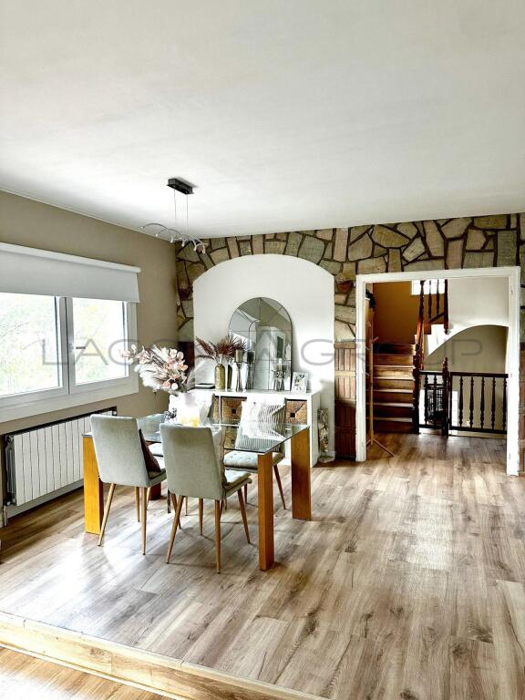 Imagen 2 de MAGNIFICA CASA EN OLESA DE BONESVALLS!!