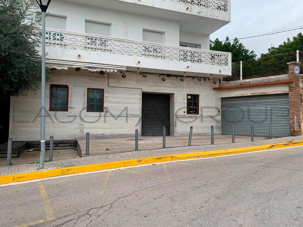 Imagen 2 de LOCAL EN EL CENTRO DE RODA DE BARA