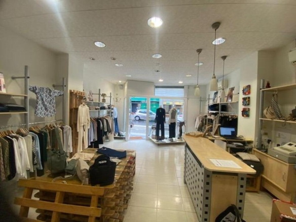 Imagen 3 de Local céntrico en Taradell !!