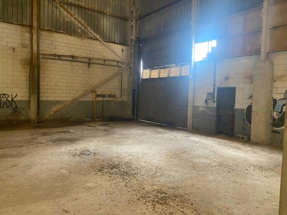 Imagen 4 de NAVE EN ALQUILER EN LA LLAGOSTA