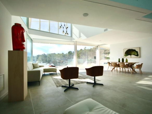 Imagen 3 de Fantástica casa de diseño en urbanización exclusiva junto  a campo de golf en Sitges