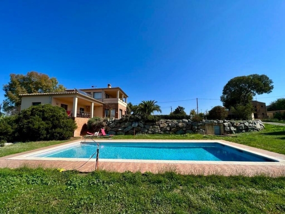 Imagen 3 de Casa unifamiliar con gran terreno muy cerca de Figueres