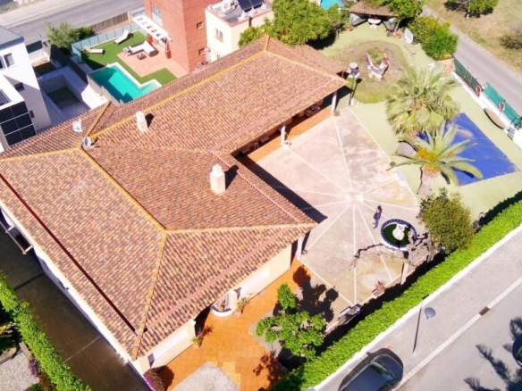 Imagen 2 de Casa o chalet independiente esquinero