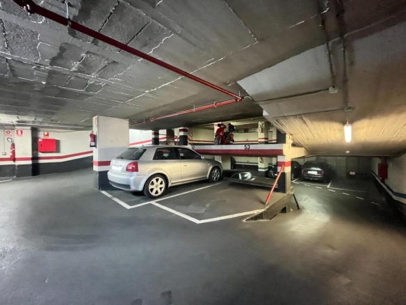 Imagen 2 de plazas de parking en el centro de Barcelona