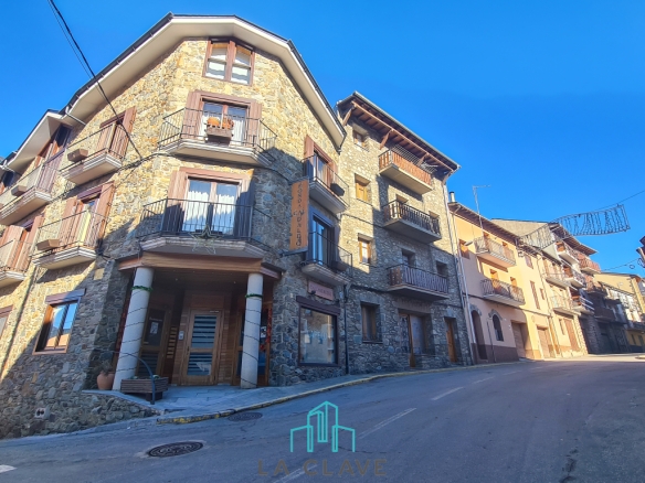 Imagen 2 de Hotel en Venta en Planoles Girona