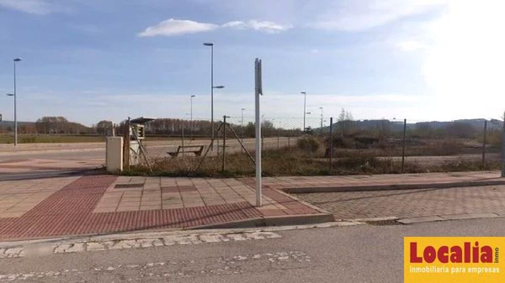 Imagen 2 de Amplio Suelo Urbano en venta.Villalbilla de Burgos