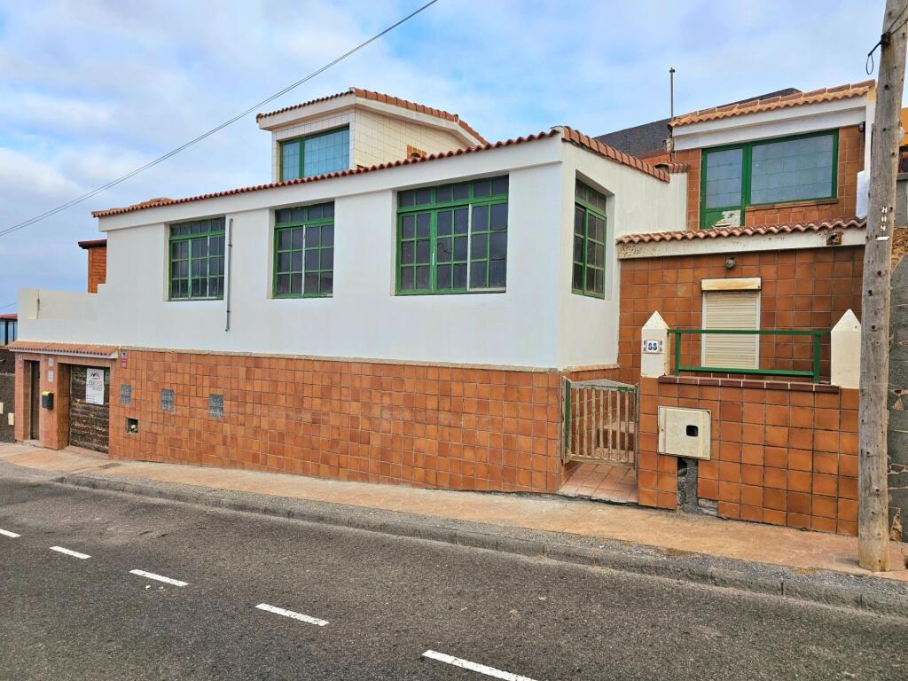 Imagen 3 de VENTA DE CHALET EN PLAYA DEL HOMBRE