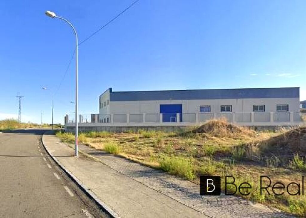 Imagen 2 de DISPONIBLE EN VENTA NAVE INDUSTRIAL CORIA (CÁCERES).