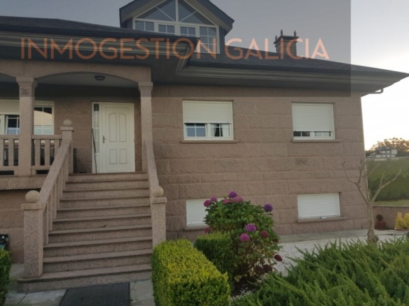 Imagen 2 de Casa-Chalet en Venta en Cerceda La Coruña