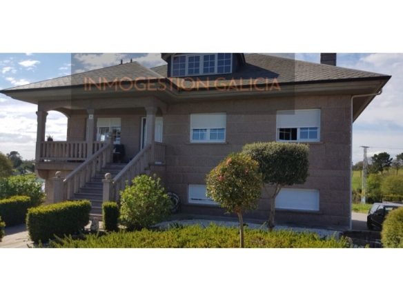 Imagen 1 de Casa-Chalet en Venta en Cerceda La Coruña