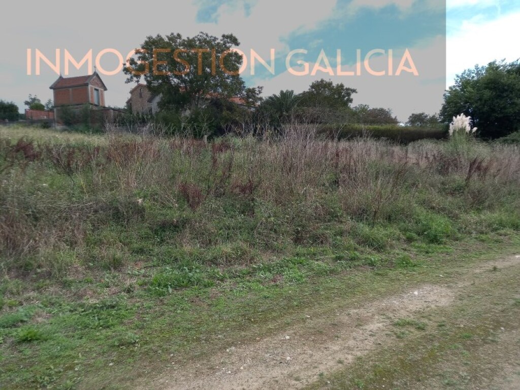 Imagen 2 de Solar residencial en Venta en Lañas (Santa Maria) La Coruña
