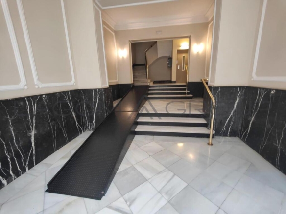 Imagen 1 de Excelente piso en l'Eixample de Barcelona