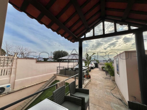 Imagen 4 de Casa adosada en primera línea del mar